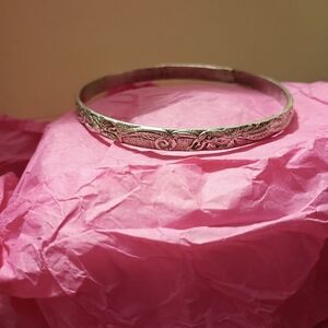 Elegant Silver Floral Bangle